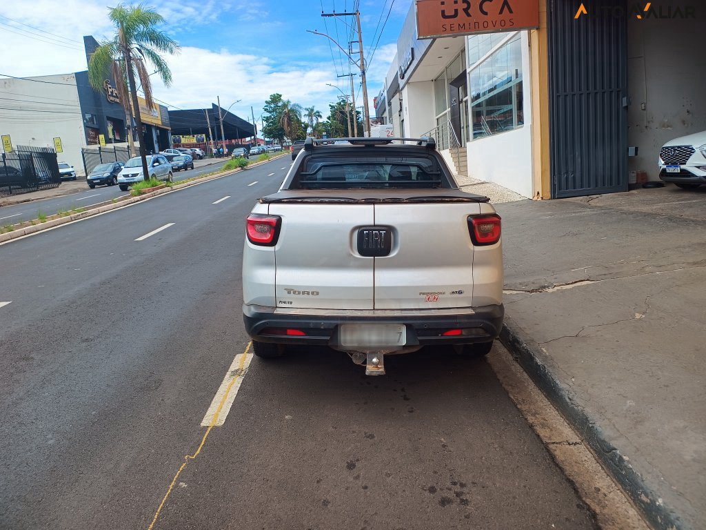 FIAT TORO 1.8 16V EVO FLEX FREEDOM AUTOMATICO