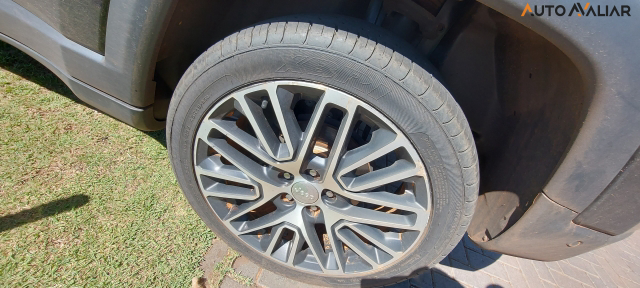 JEEP COMPASS 1.3 T270 TURBO FLEX LIMITED AT6