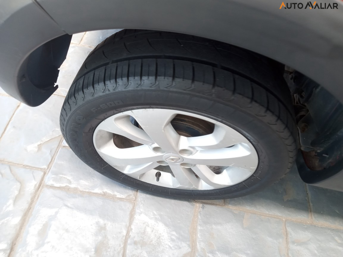 RENAULT SANDERO 1.6 16V SCE FLEX STEPWAY EASY-R