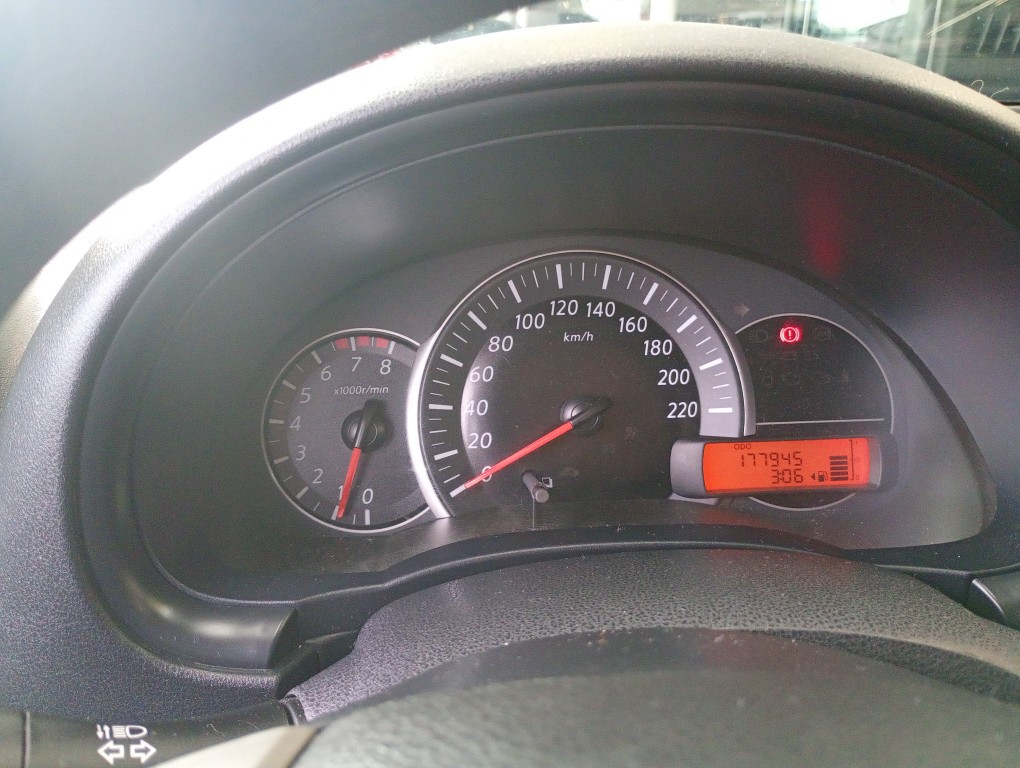 NISSAN MARCH 1.0 SV 12V FLEX 4P MANUAL