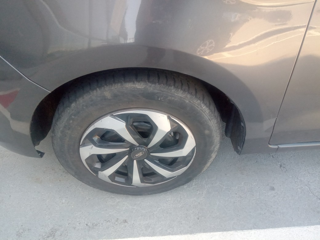 FORD KA 1.0 SE / SE PLUS TI-VCT FLEX