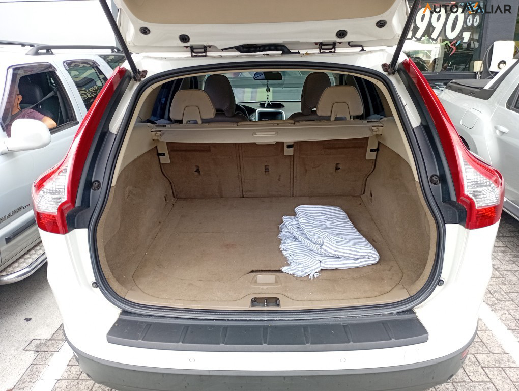 VOLVO XC60 3.0 DYNAMIC AWD TURBO GASOLINA 4P AUTOMATICO