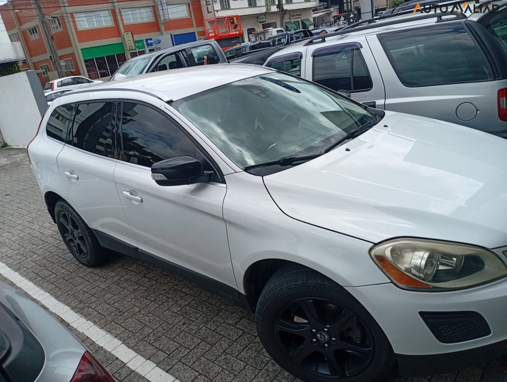VOLVO XC60 3.0 DYNAMIC AWD TURBO GASOLINA 4P AUTOMATICO