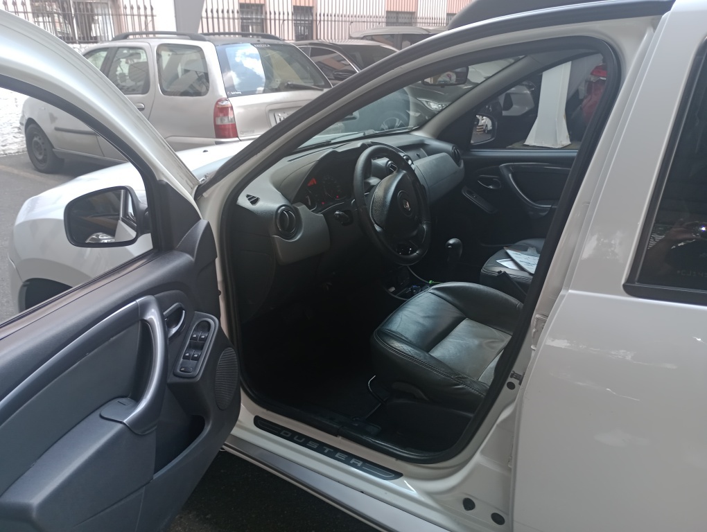 RENAULT DUSTER 2.0 DYNAMIQUE 4X2 16V FLEX 4P AUTOMATICO