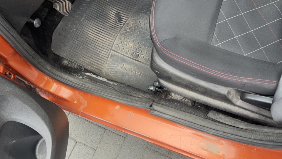 RENAULT KWID 1.0 12V SCE FLEX ZEN MANUAL