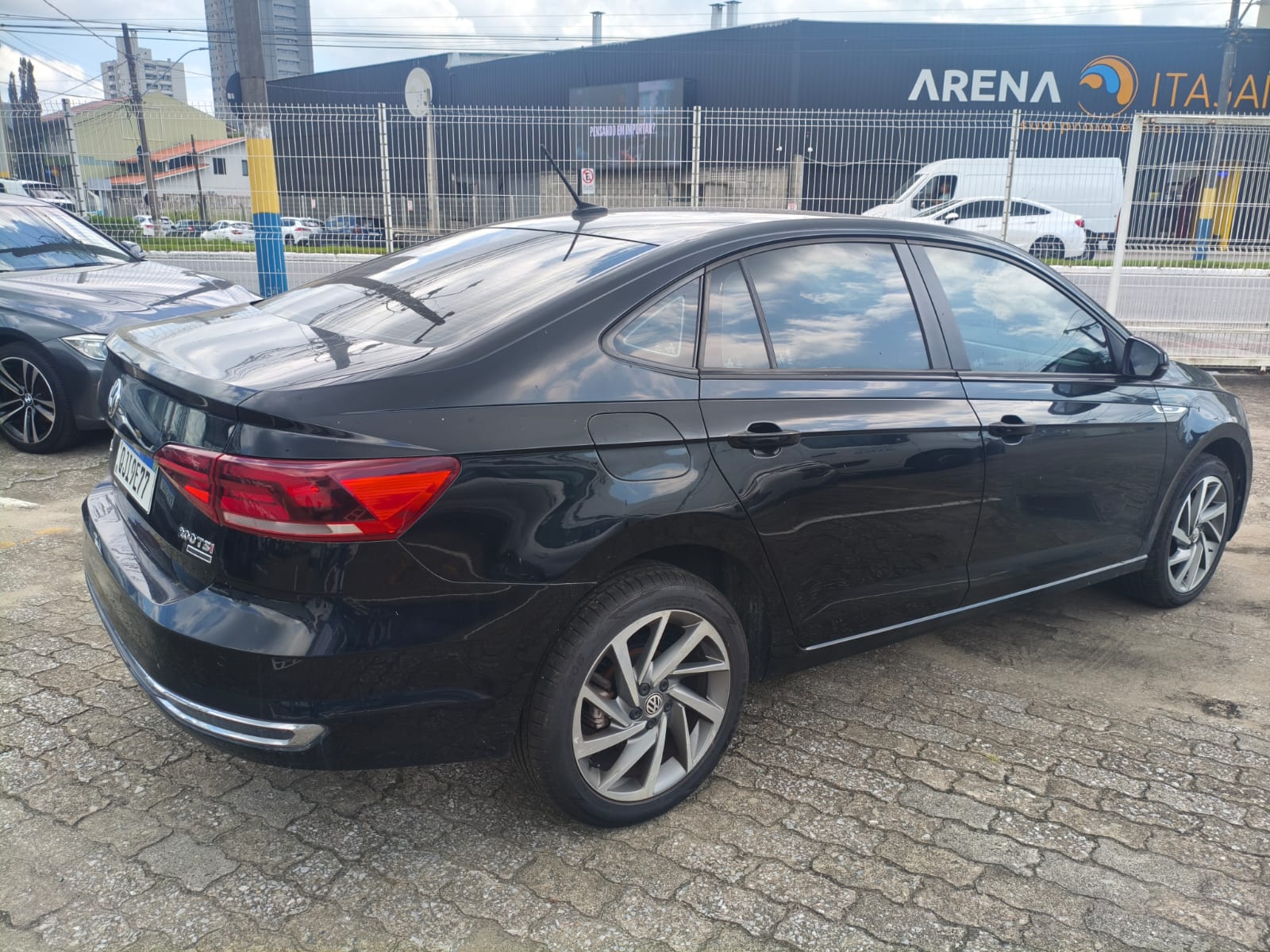 VOLKSWAGEN VIRTUS 1.0 200 TSI HIGHLINE AUTOMATICO