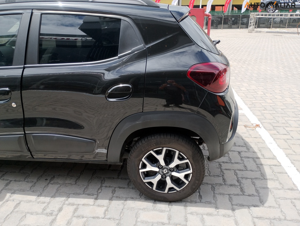 RENAULT KWID 1.0 12V SCE FLEX OUTSIDER MANUAL