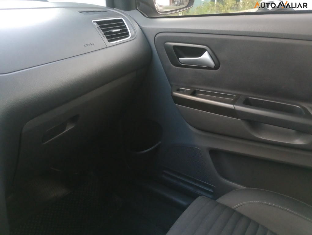 VOLKSWAGEN CROSSFOX 1.6 MI FLEX 8V 4P MANUAL