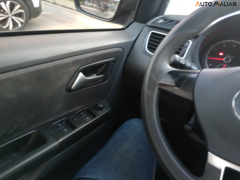 VOLKSWAGEN CROSSFOX 1.6 MI FLEX 8V 4P MANUAL