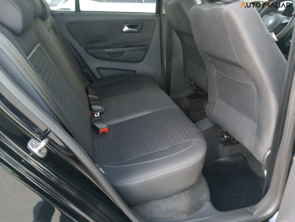 VOLKSWAGEN CROSSFOX 1.6 MI FLEX 8V 4P MANUAL