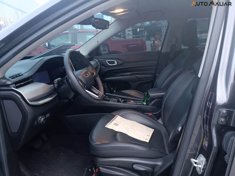 JEEP COMPASS 1.3 T270 TURBO FLEX LONGITUDE AT6