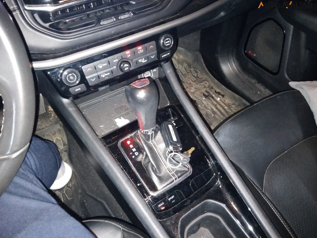 JEEP COMPASS 1.3 T270 TURBO FLEX LONGITUDE AT6