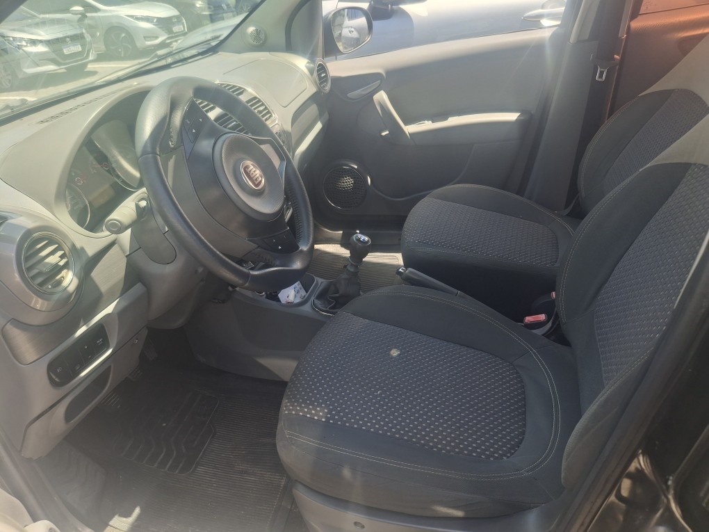 FIAT GRAND SIENA 1.6 MPI ESSENCE 16V FLEX 4P MANUAL