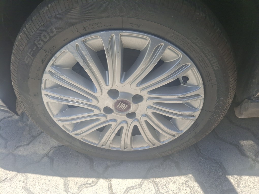 FIAT GRAND SIENA 1.6 MPI ESSENCE 16V FLEX 4P MANUAL