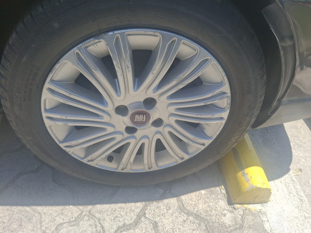 FIAT GRAND SIENA 1.6 MPI ESSENCE 16V FLEX 4P MANUAL