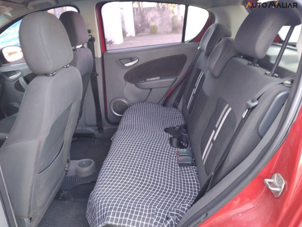 FIAT PALIO 1.6 MPI ESSENCE 16V FLEX 4P AUTOMATIZADO