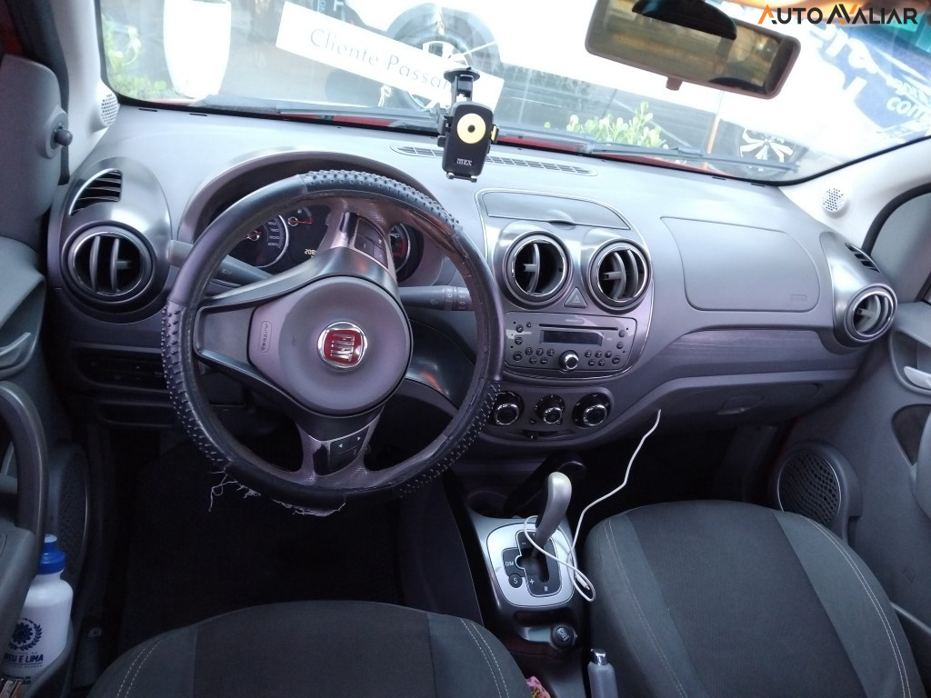 FIAT PALIO 1.6 MPI ESSENCE 16V FLEX 4P AUTOMATIZADO