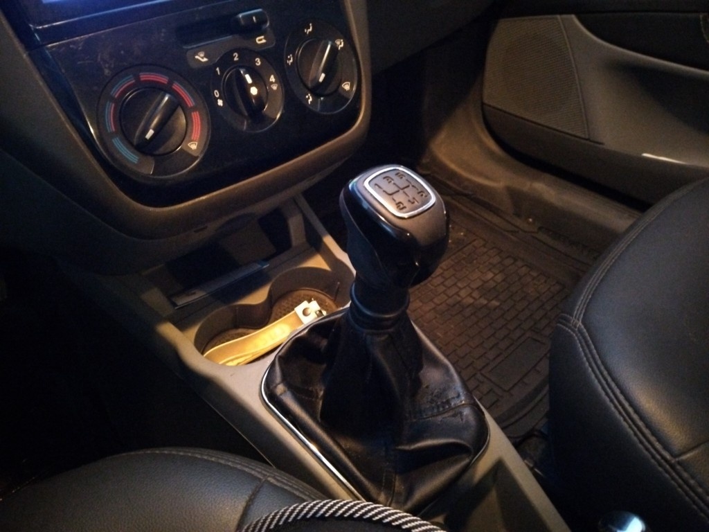 FIAT LINEA 1.8 ESSENCE 16V FLEX 4P MANUAL