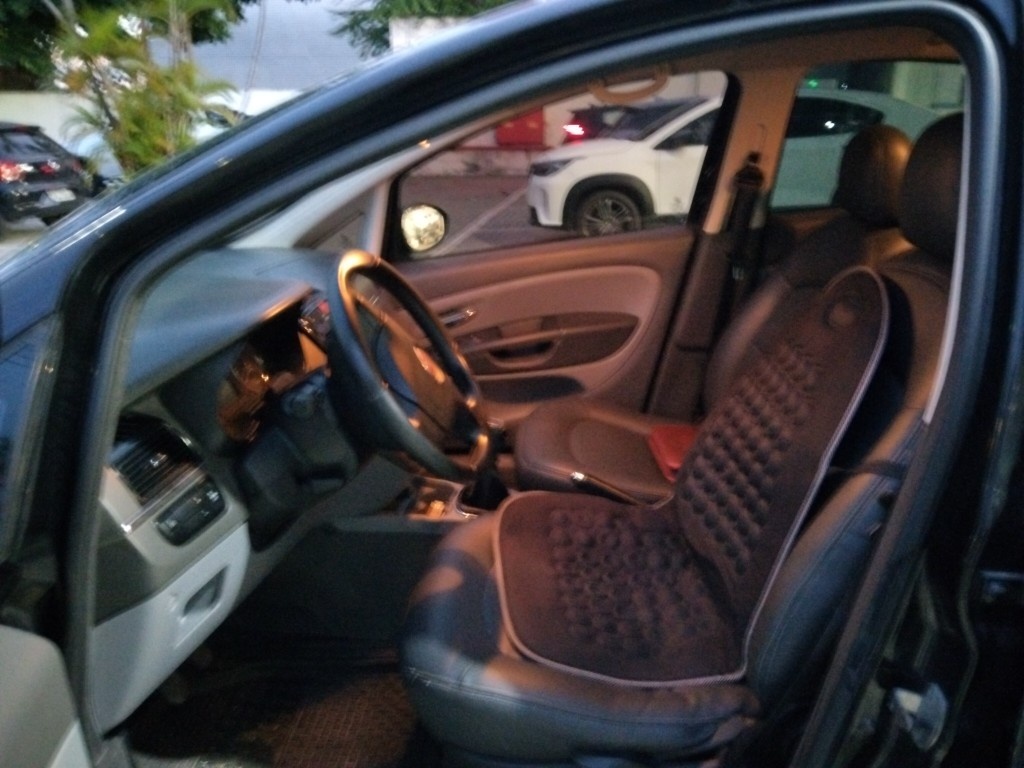 FIAT LINEA 1.8 ESSENCE 16V FLEX 4P MANUAL