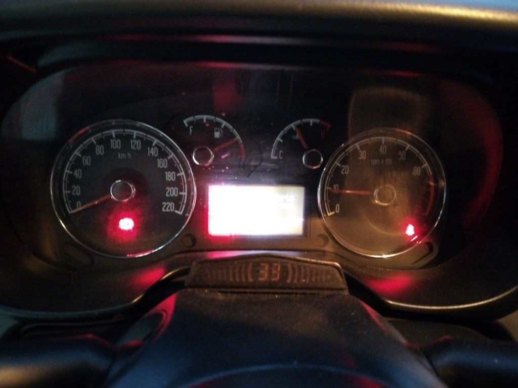 FIAT LINEA 1.8 ESSENCE 16V FLEX 4P MANUAL