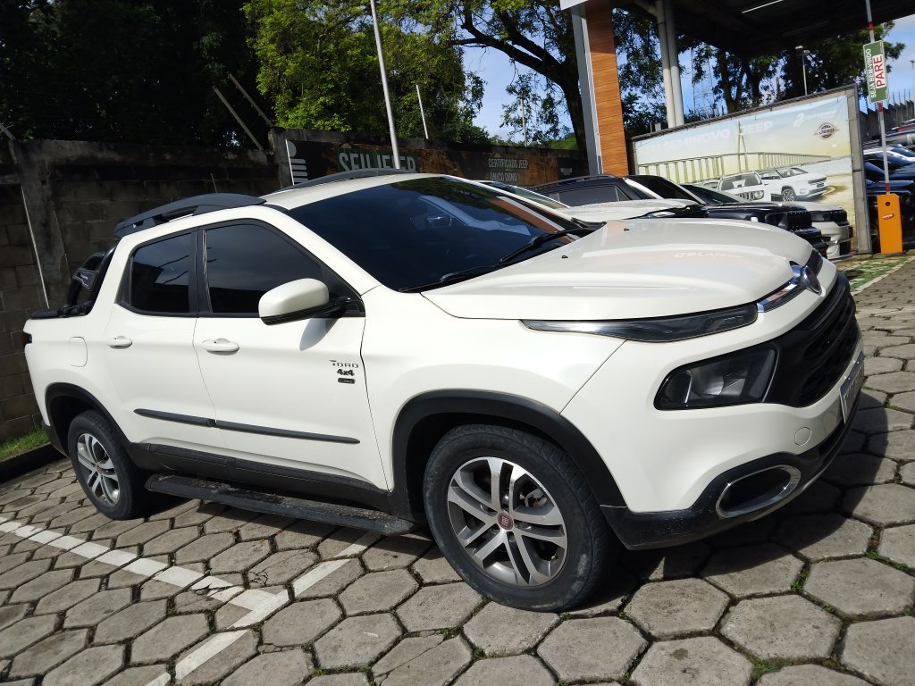 FIAT TORO 2.0 16V TURBO DIESEL FREEDOM 4WD AT9