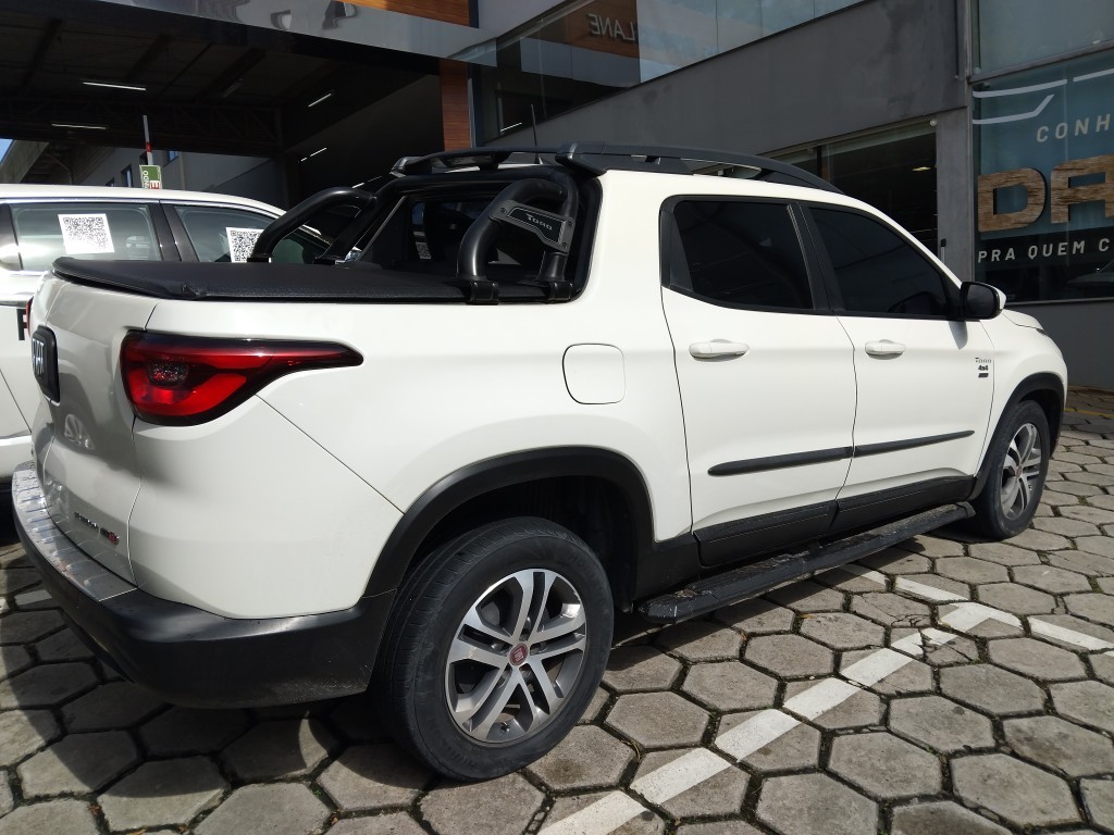 FIAT TORO 2.0 16V TURBO DIESEL FREEDOM 4WD AT9