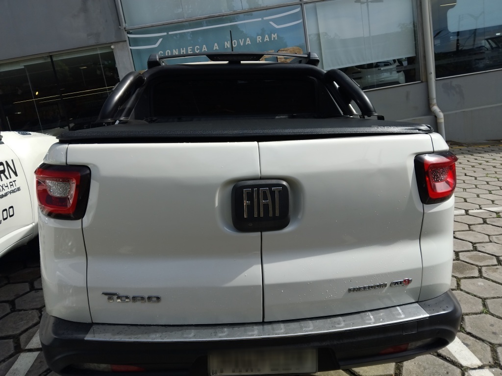 FIAT TORO 2.0 16V TURBO DIESEL FREEDOM 4WD AT9