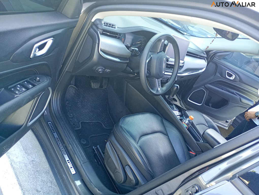 JEEP COMPASS 1.3 T270 TURBO FLEX LONGITUDE AT6