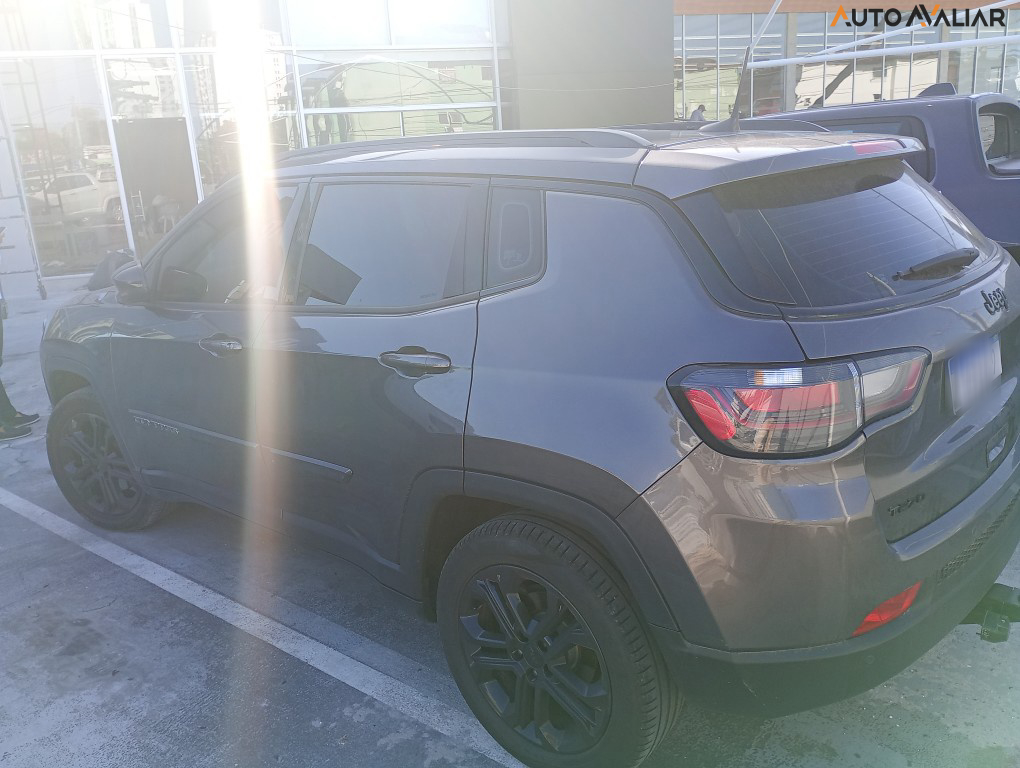 JEEP COMPASS 1.3 T270 TURBO FLEX LONGITUDE AT6
