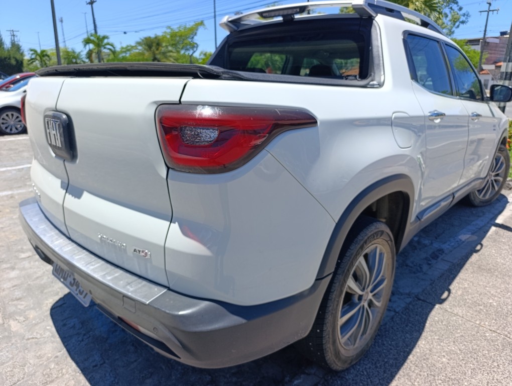 FIAT TORO 2.0 16V TURBO DIESEL VOLCANO 4WD AT9