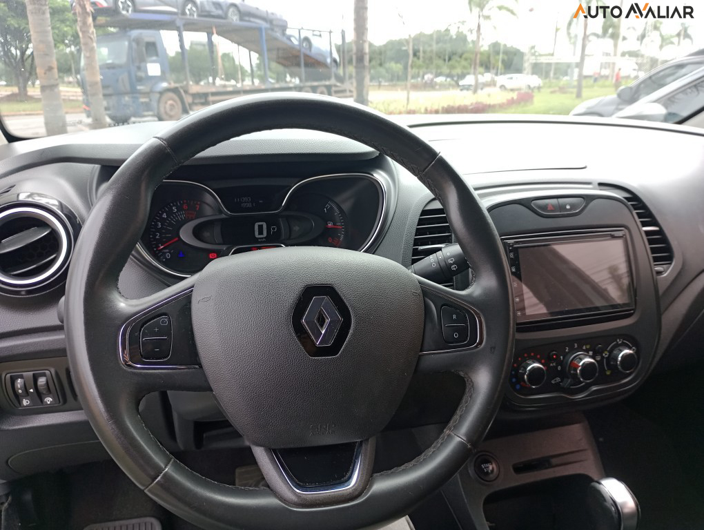 RENAULT CAPTUR 1.6 16V SCE FLEX LIFE X-TRONIC
