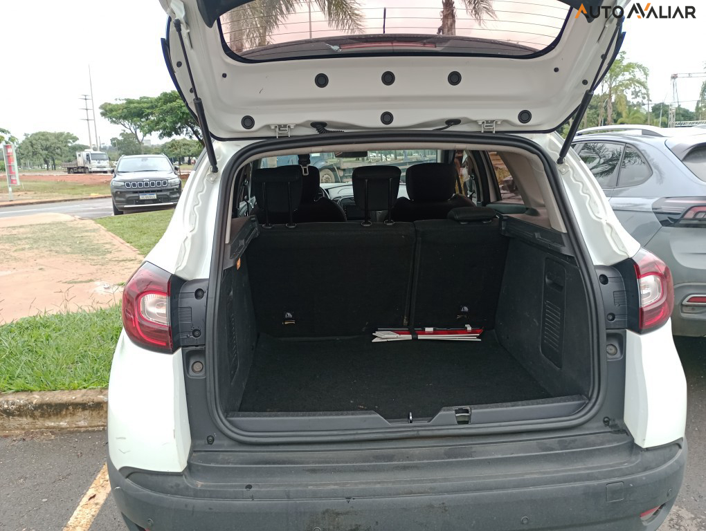 RENAULT CAPTUR 1.6 16V SCE FLEX LIFE X-TRONIC