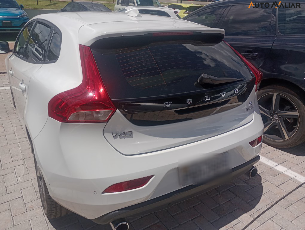 VOLVO V40 2.0 T4 KINETIC GASOLINA 4P AUTOMATICO