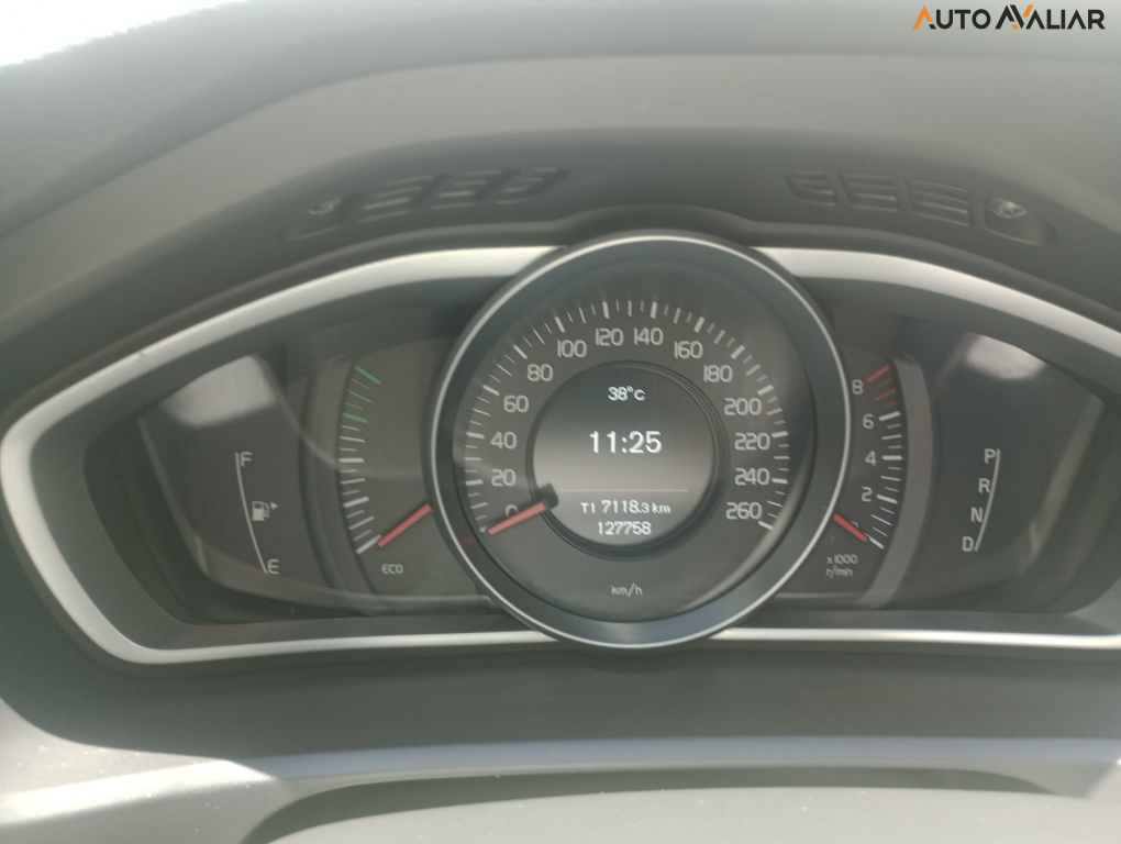 VOLVO V40 2.0 T4 KINETIC GASOLINA 4P AUTOMATICO