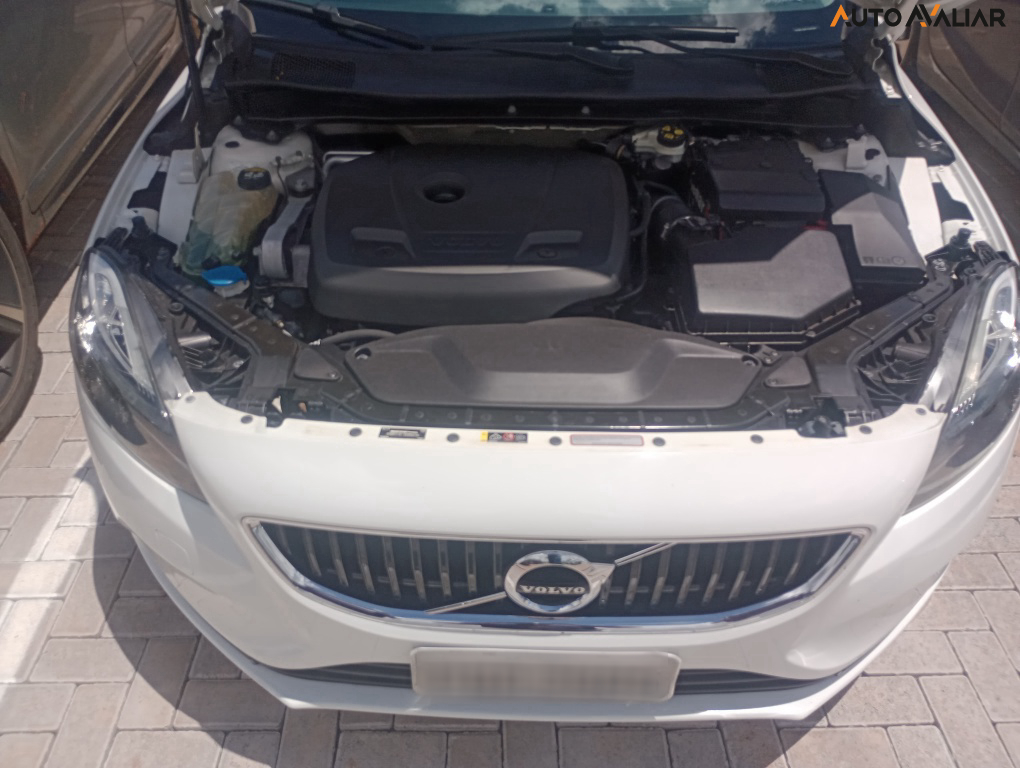 VOLVO V40 2.0 T4 KINETIC GASOLINA 4P AUTOMATICO