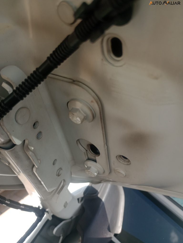 VOLVO V40 2.0 T4 KINETIC GASOLINA 4P AUTOMATICO