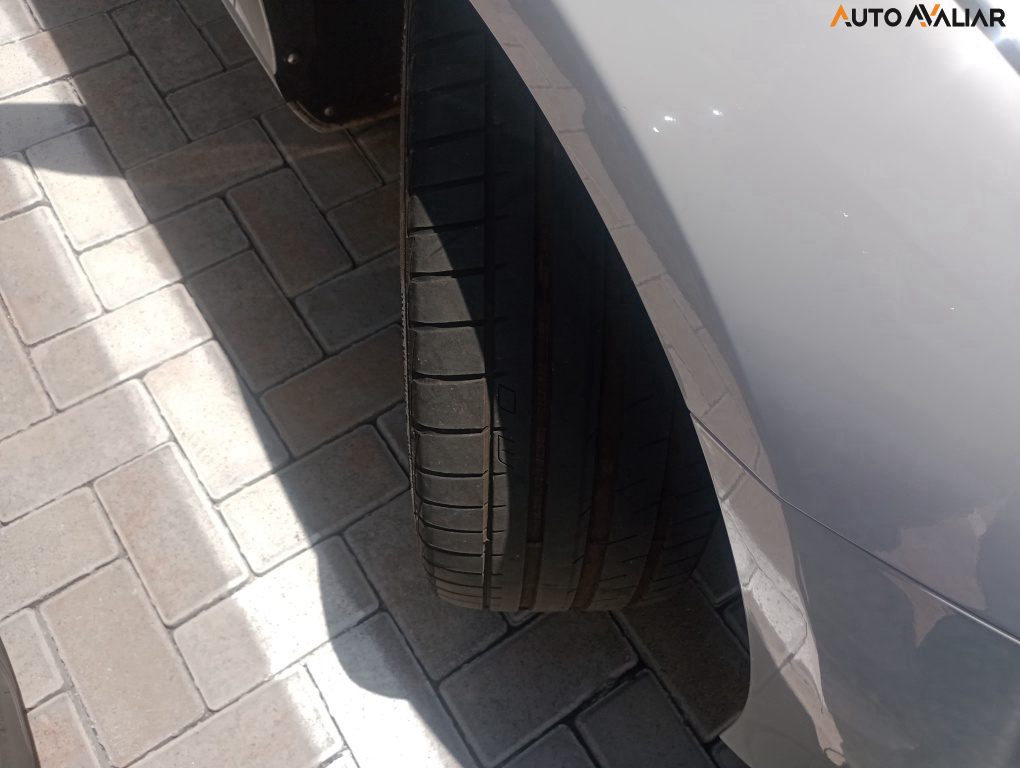 VOLVO V40 2.0 T4 KINETIC GASOLINA 4P AUTOMATICO