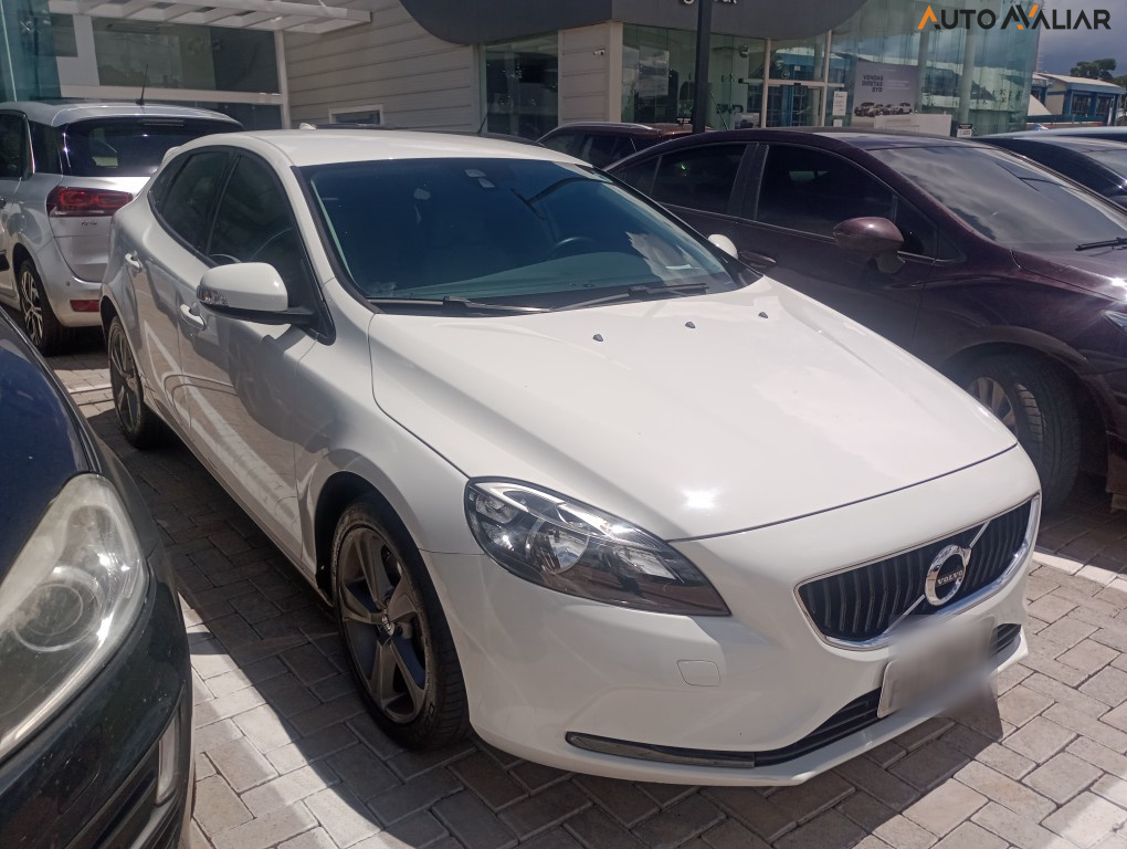 VOLVO V40 2.0 T4 KINETIC GASOLINA 4P AUTOMATICO