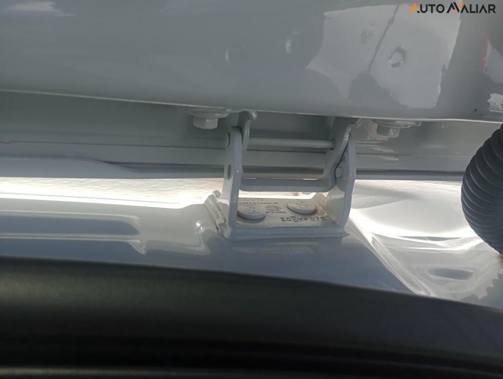 VOLVO V40 2.0 T4 KINETIC GASOLINA 4P AUTOMATICO