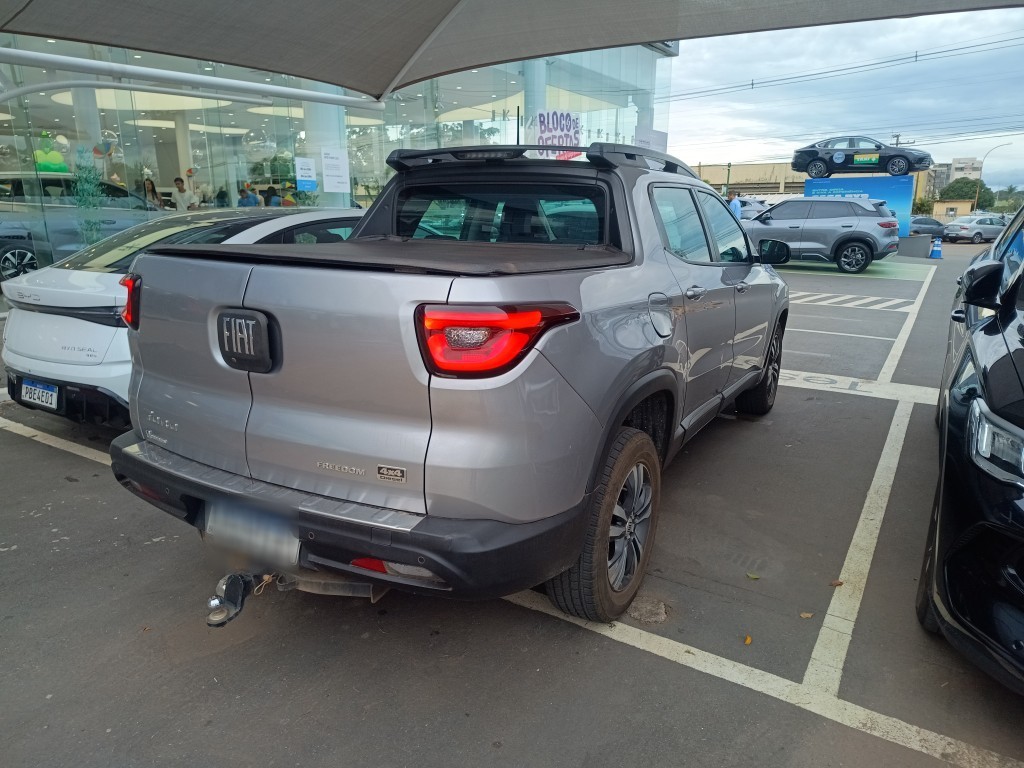 FIAT TORO 2.0 16V TURBO DIESEL FREEDOM 4WD AT9