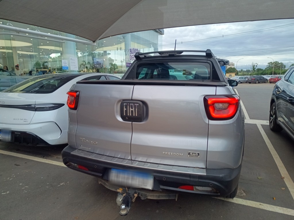 FIAT TORO 2.0 16V TURBO DIESEL FREEDOM 4WD AT9