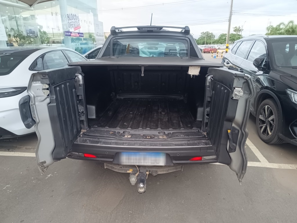 FIAT TORO 2.0 16V TURBO DIESEL FREEDOM 4WD AT9