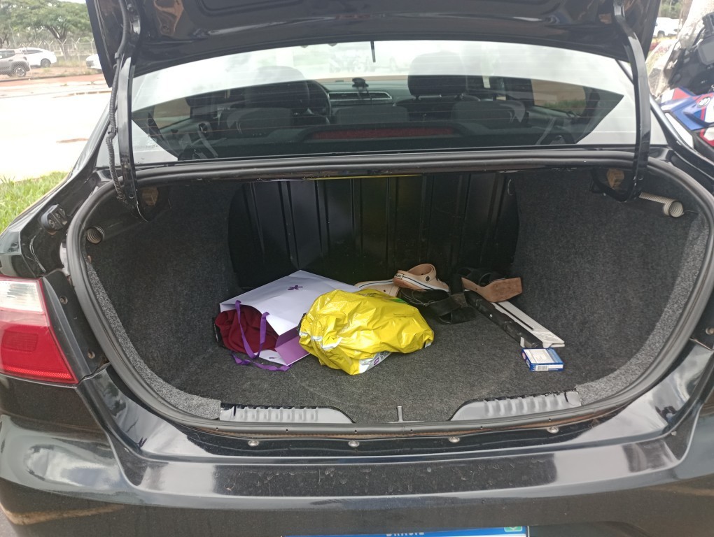 VOLKSWAGEN VOYAGE 1.6 MSI TOTALFLEX 4P MANUAL