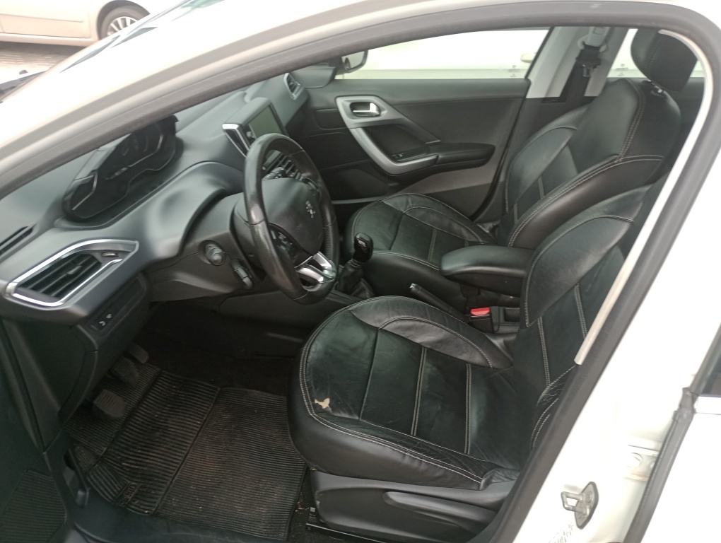 PEUGEOT 208 1.6 GRIFFE 16V FLEX 4P MANUAL