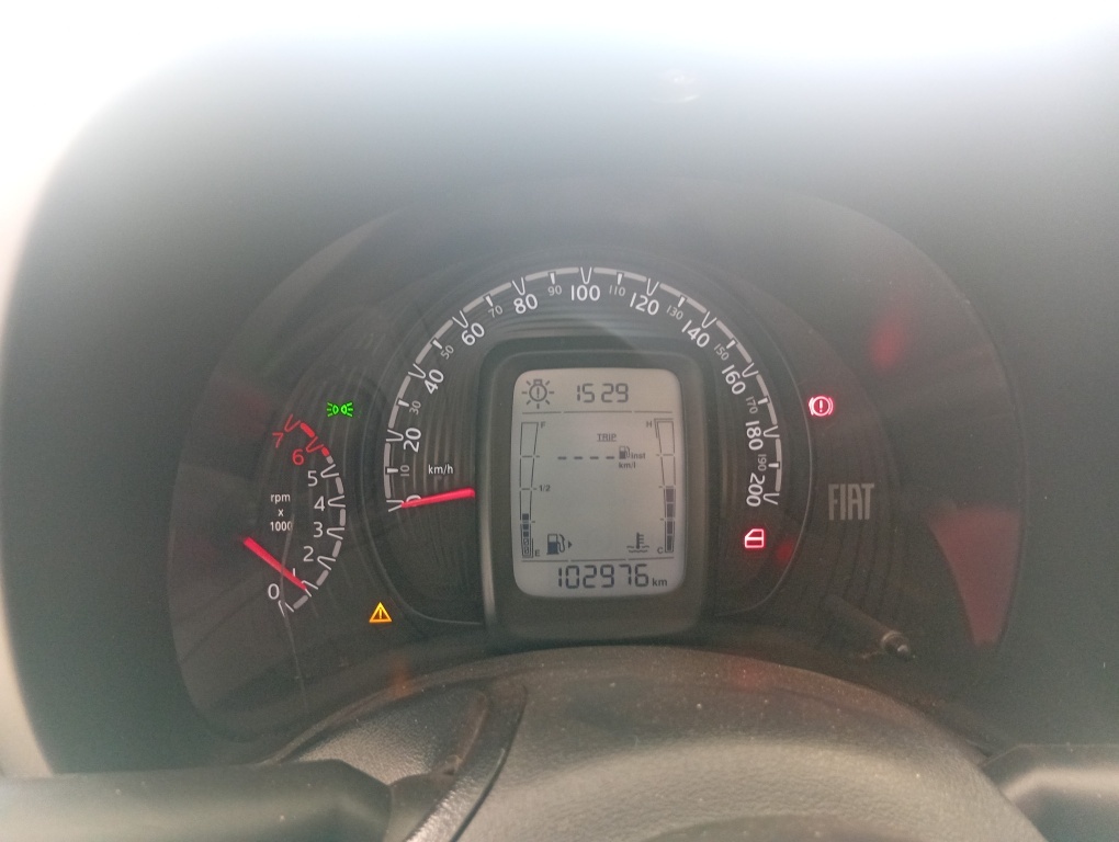 FIAT MOBI 1.0 8V EVO FLEX LIKE. MANUAL