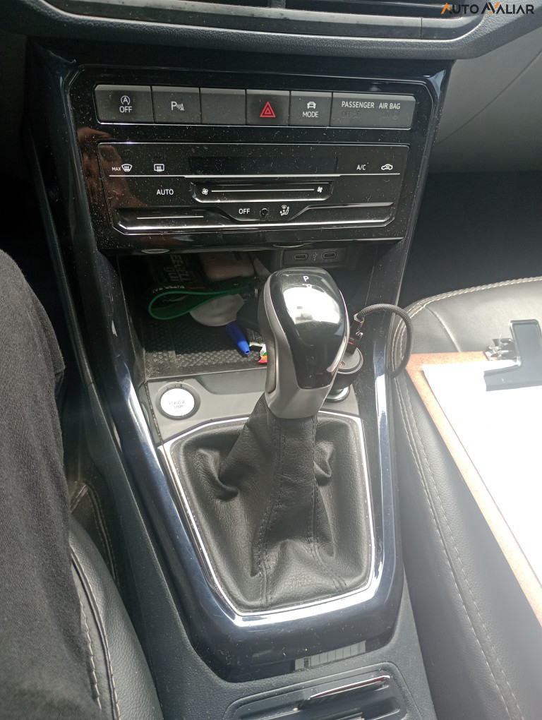 VOLKSWAGEN T-CROSS 1.0 200 TSI TOTAL FLEX COMFORTLINE AUTOM&Aacute;TICO