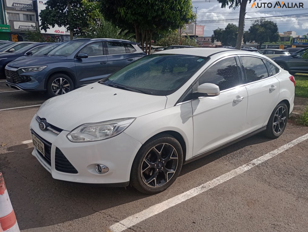 FORD FOCUS 2.0 TITANIUM SEDAN 16V FLEX 4P AUTOMATICO