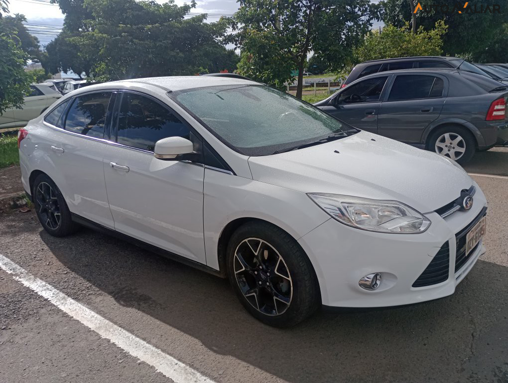 FORD FOCUS 2.0 TITANIUM SEDAN 16V FLEX 4P AUTOMATICO