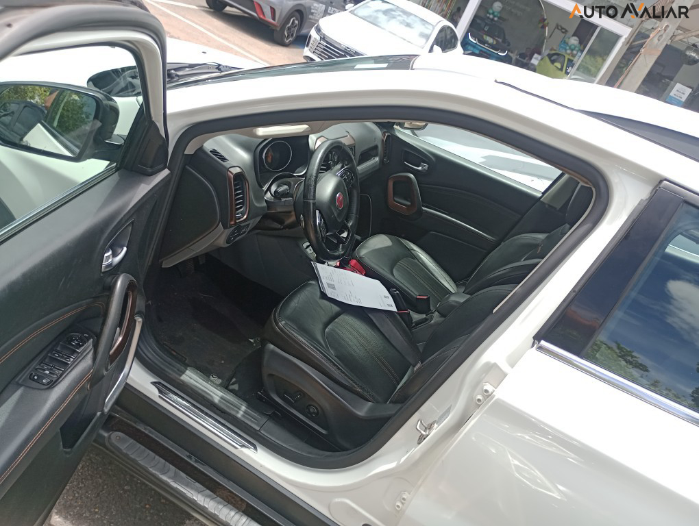 FIAT TORO 2.0 16V TURBO DIESEL VOLCANO 4WD AT9