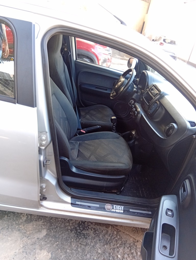 FIAT MOBI 1.0 8V EVO FLEX LIKE. MANUAL